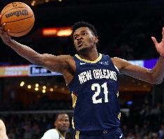 麻将胡了2-差一板两双！米西半场4中2得10分9板1盖帽 前场篮板有4个