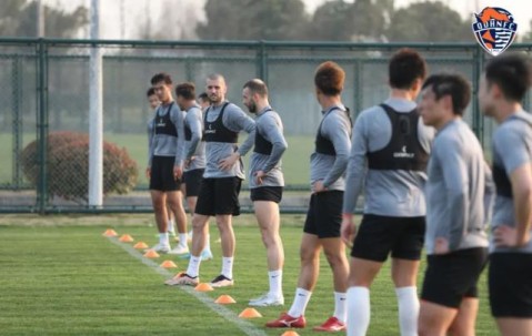 麻将胡了爆分-海牛：三名外援已经到队 与申花队热身赛临时取消