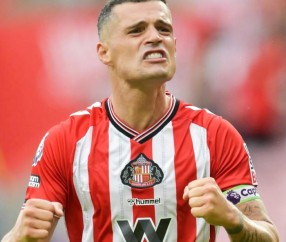 扎卡本赛季英超向前传球75次领跑中场