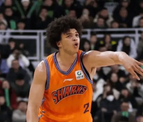 全面！洛夫顿全场19中12，砍下31分7篮板11助攻1抢断1盖帽