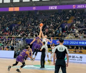 麻将胡了模拟器-27分21篮板！沃特斯绝杀背后 周琦统治力尽显