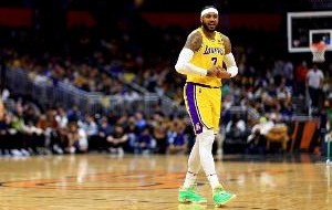 最后且最好？安东尼：你看看数据 我职业生涯最好的一年是在湖人