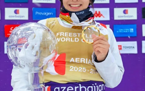 七捧水晶球奖杯 徐梦桃续写空中技巧传奇|世界杯|中国体育报|王心迪|自由式滑雪|自由式滑雪空中技巧_新浪体育_新浪新闻